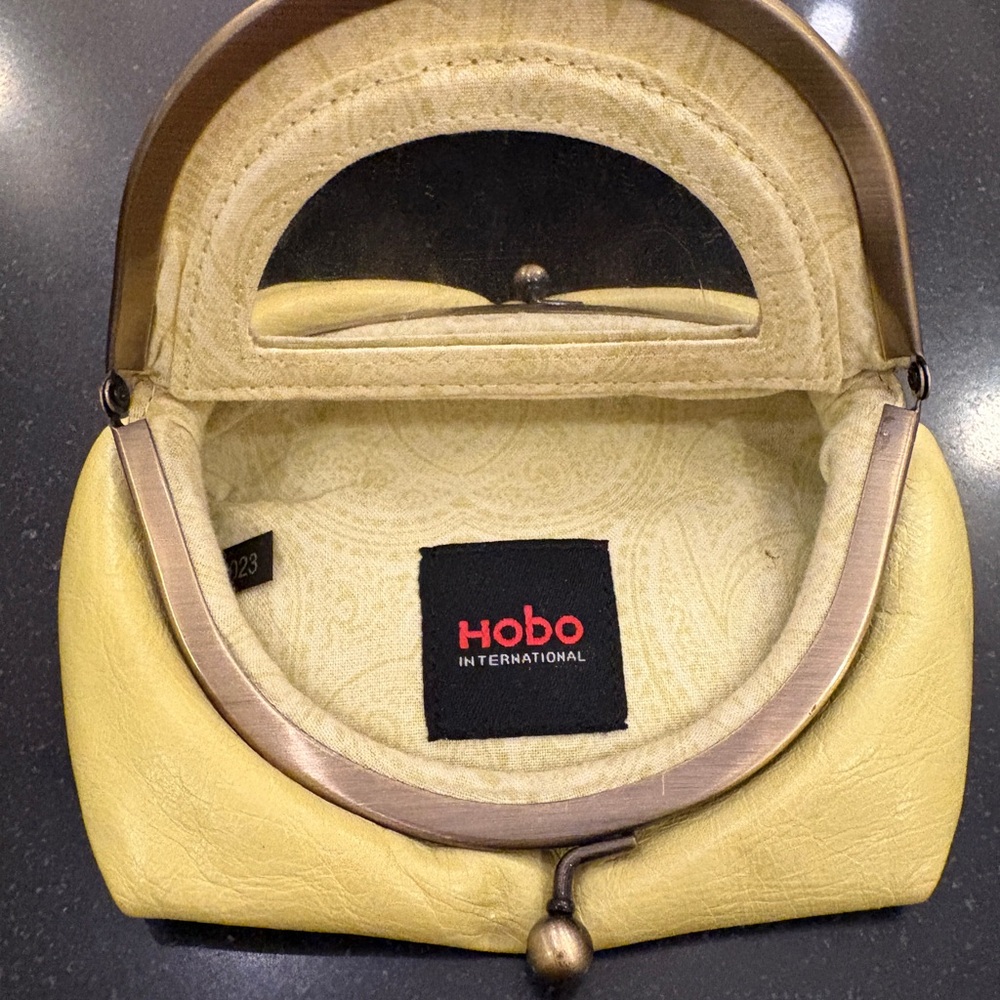 Lime green Leather hobo mini clutch - Picture 3 of 7